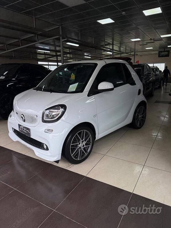 Bianco Usata 2018 Smart ForTwo Cabrio Brabus Cabrio | 15.900 € (Buon prezzo) - Immagine 1/4