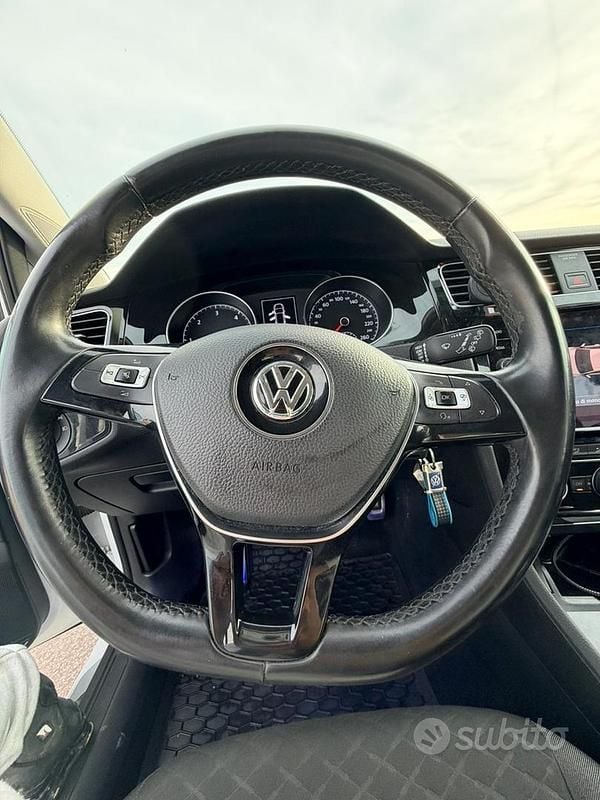 Second-hand VW Golf VII Highline 116 CP (85 kW) 2017 Alb Break