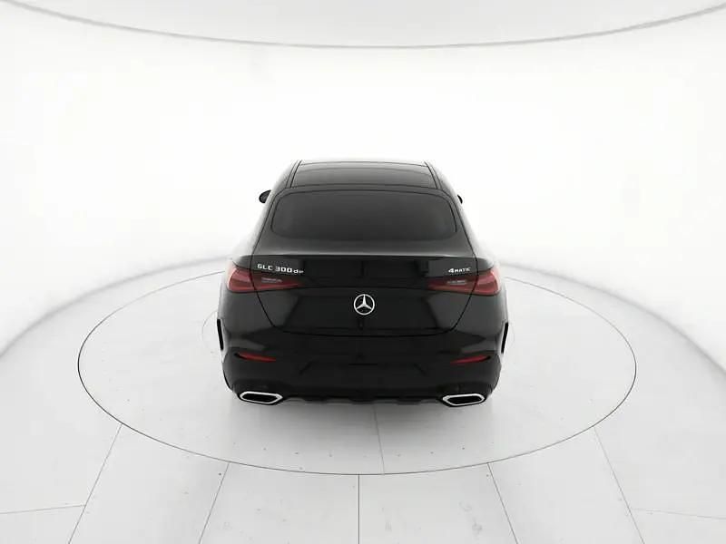 Nuova Mercedes GLC300 Advanced 333 CV (244 kW) 2026 Nero Coupé