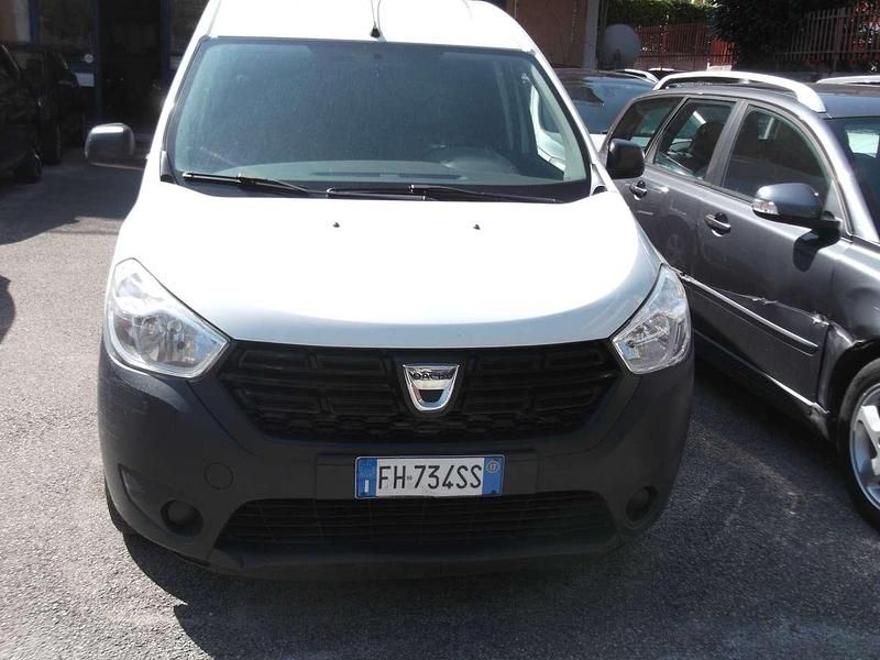 Bianco Usata 2017 Dacia Dokker Ambiance Furgone | 7000 € (Ottimo prezzo) - Immagine 1/4