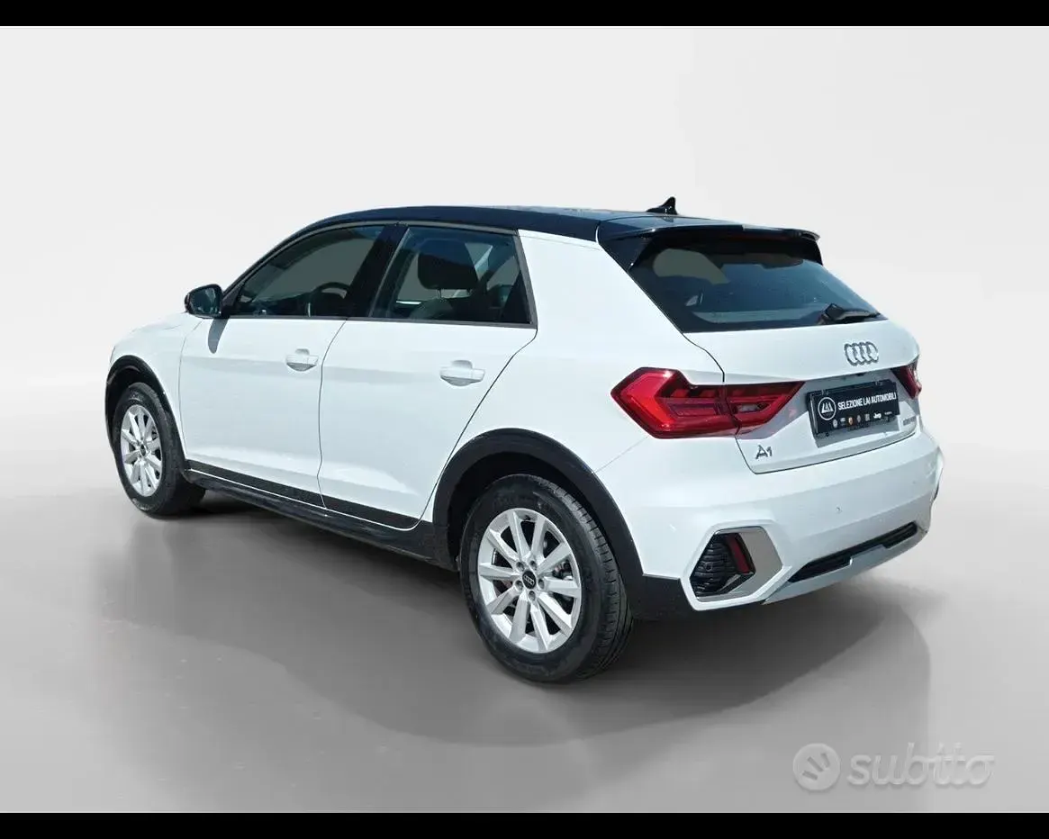 Usata Audi A1 Design 116 CV (85 kW) 2024 Grigio SUV