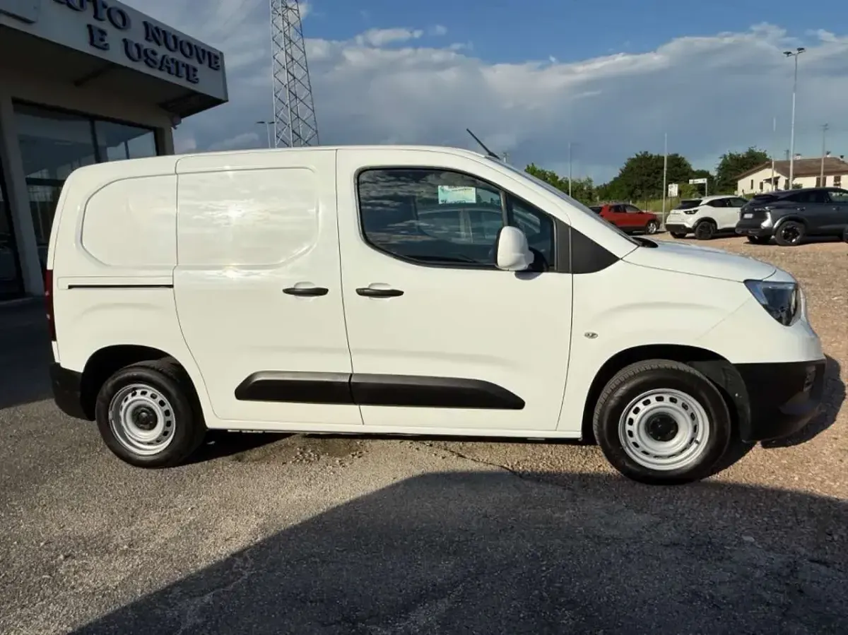 Usata Opel Combo S 101 CV (74 kW) 2021 Bianco Monovolume