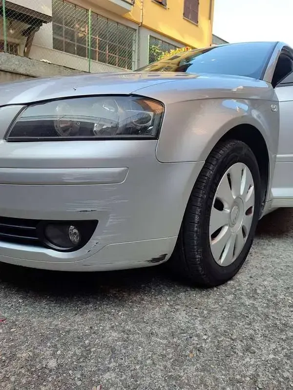 Usata Audi A3 Attraction 105 CV (77 kW) 2007 Argento Utilitaria