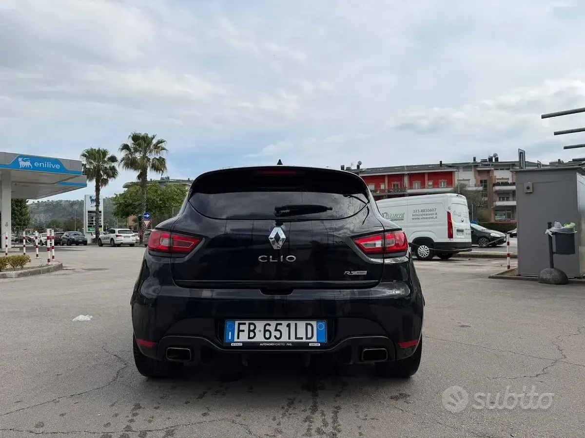 Occasion Renault Clio IV Trophy 220 PK (161 kW) 2015 Zwart Sedan