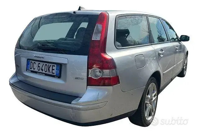 Usata Volvo V50 Momentum 136 CV (100 kW) 2006 Grigio Station wagon