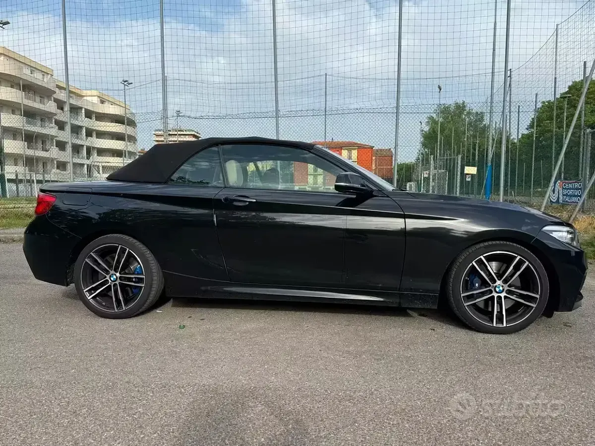 Usata BMW 220 Luxury Line 190 CV (139 kW) 2018 Nero Cabrio