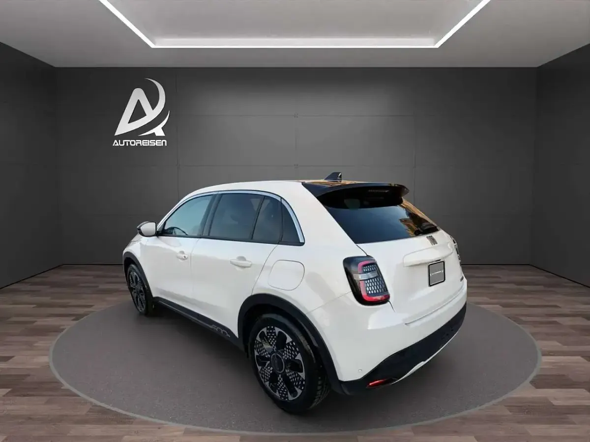 Usata Fiat 600 La Prima 110 CV (80 kW) 2025 Bianco SUV