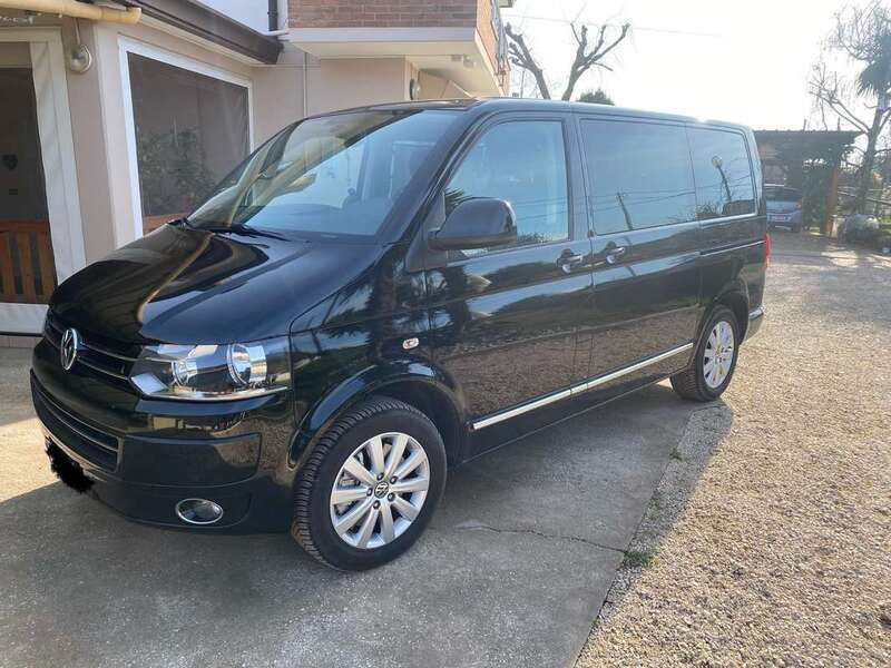 Usata 2011 VW T5 Highline Furgone | 23.000 € (Buon prezzo) - Immagine 1/4