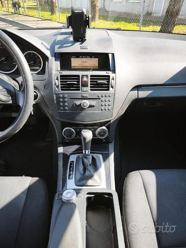 Usata Mercedes C200 136 CV (100 kW) 2008 Blu Station wagon
