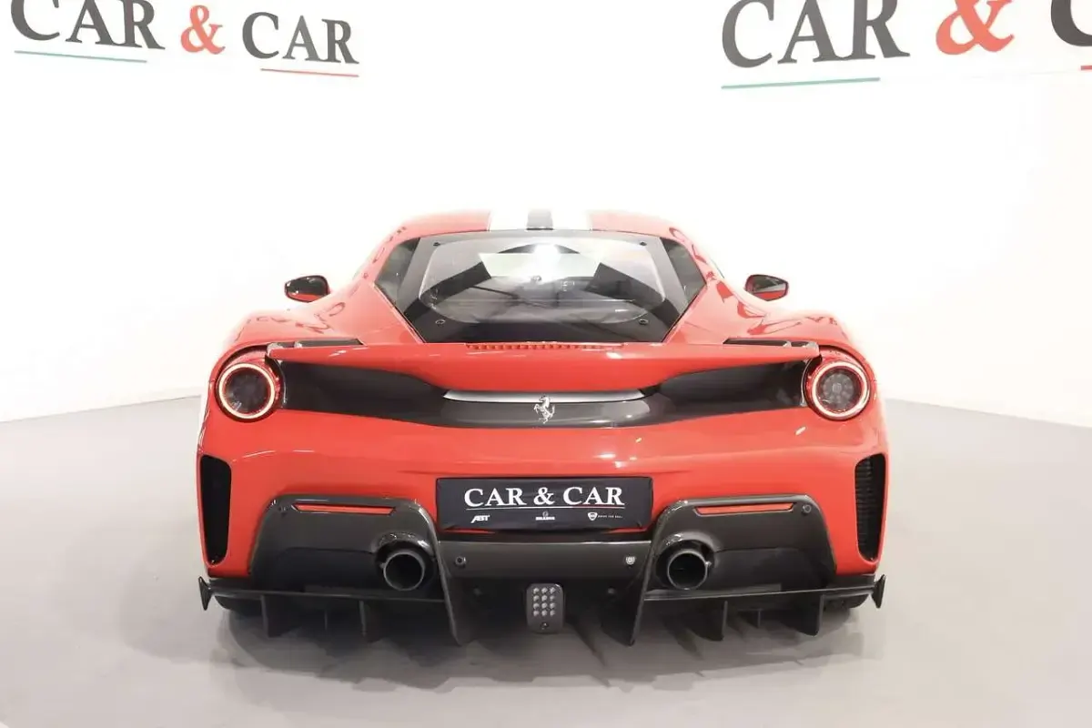Usata Ferrari 488 721 CV (530 kW) 2019 Rosso Coupé