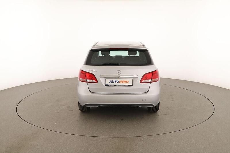Usata Mercedes B180 Business 110 CV (80 kW) 2018 Argento Monovolume