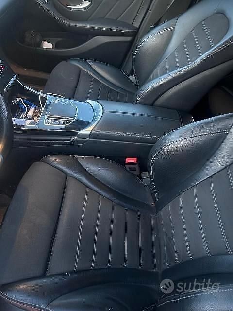Usata Mercedes GLC300 Premium 163 CV (119 kW) 2020 Nero SUV