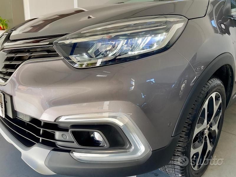 Usata Renault Captur Intens 90 CV (66 kW) 2019 Grigio SUV