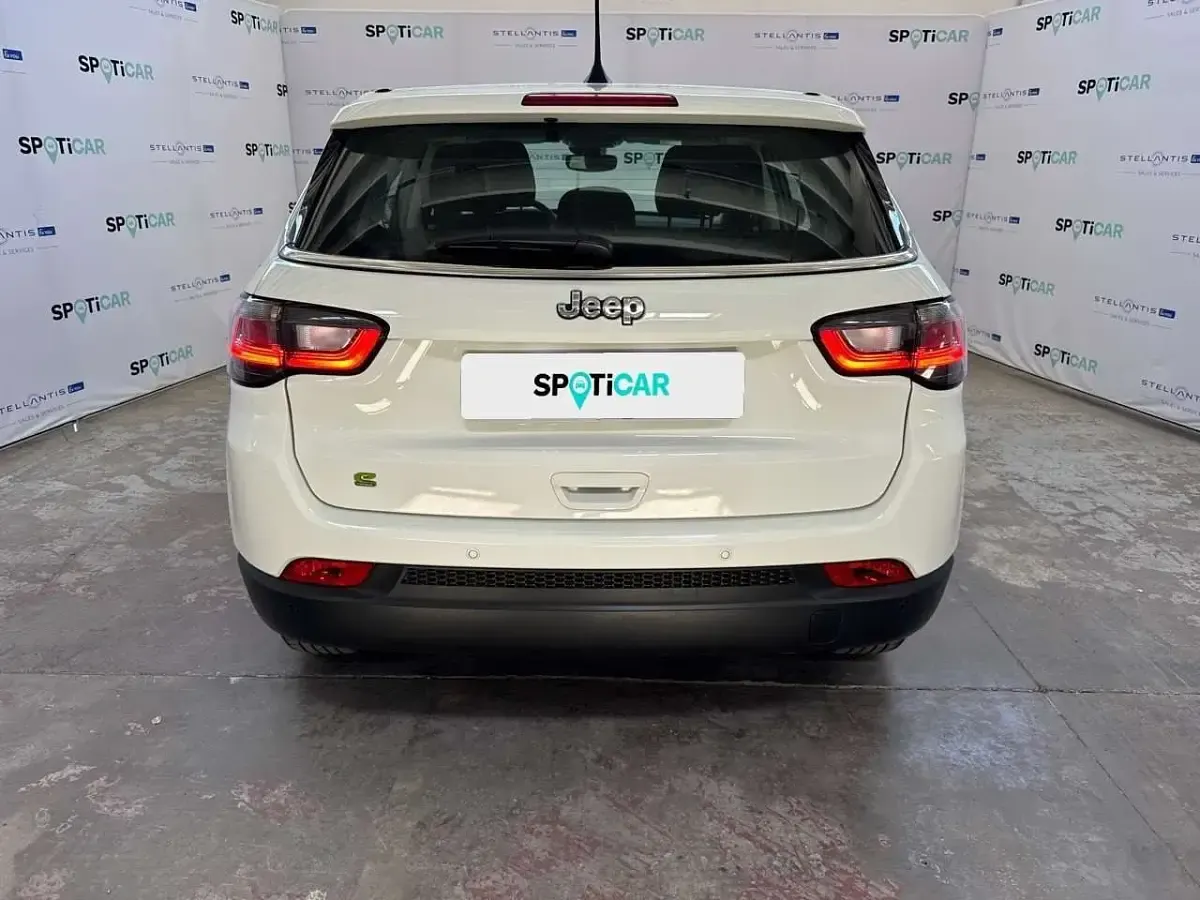 Usata Jeep Compass Night Eagle 131 CV (96 kW) 2022 Bianco SUV