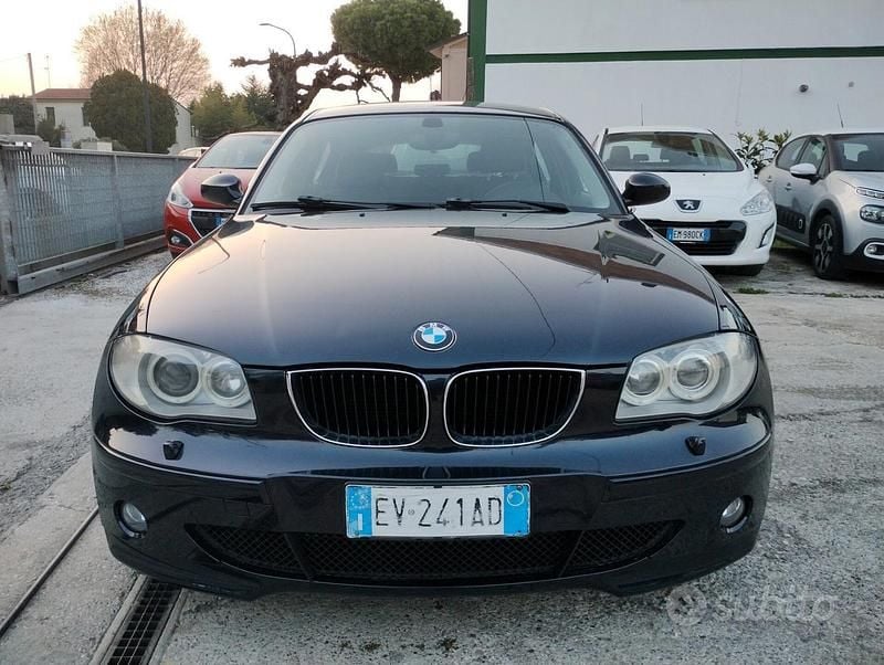 Usata BMW 120 163 CV (119 kW) 2006 Blu Utilitaria