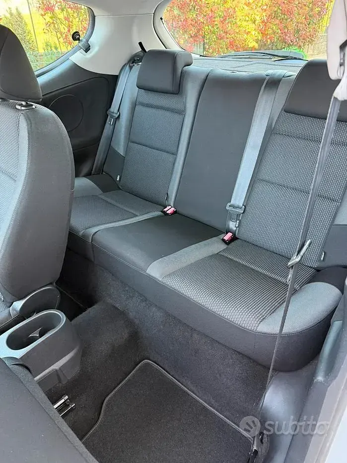 Usata Peugeot 207 73 CV (53 kW) 2010 Grigio Berlina