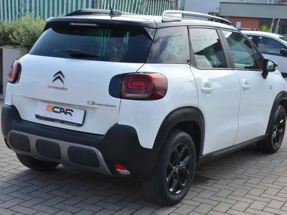 Usata Citroën C3 Aircross Feel 110 CV (80 kW) 2022 Tetto nero rifiniture rosse SUV