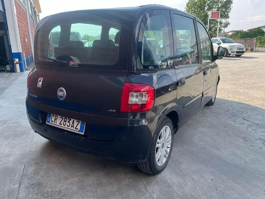 Usata Fiat Multipla 105 CV (77 kW) 2001 Monovolume