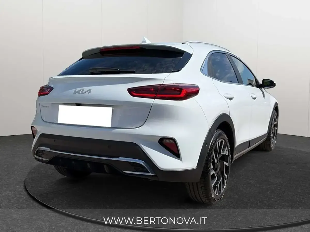 Usata Kia XCeed 136 CV (100 kW) 2024 Bianco SUV