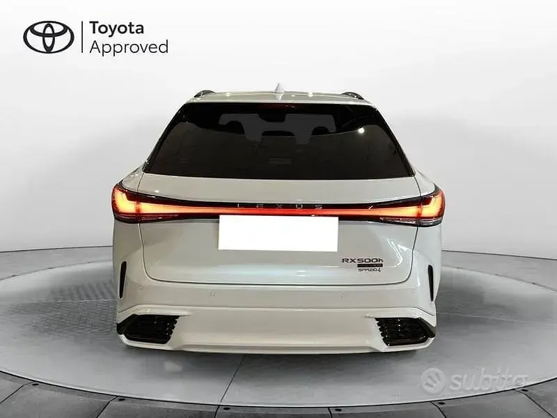 Usata Lexus RX500h Sport Line 371 CV (272 kW) 2024 Bianco SUV