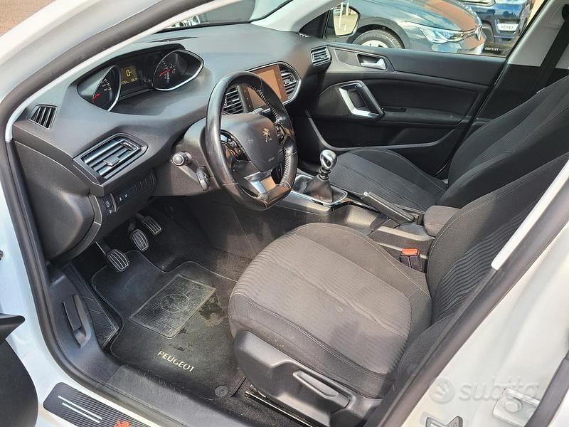 Usata Peugeot 308 120 CV (88 kW) 2015 Bianco Station wagon