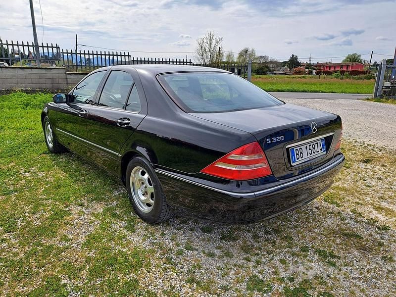 Usata Mercedes 320 224 CV (164 kW) 1999 Nero Berlina