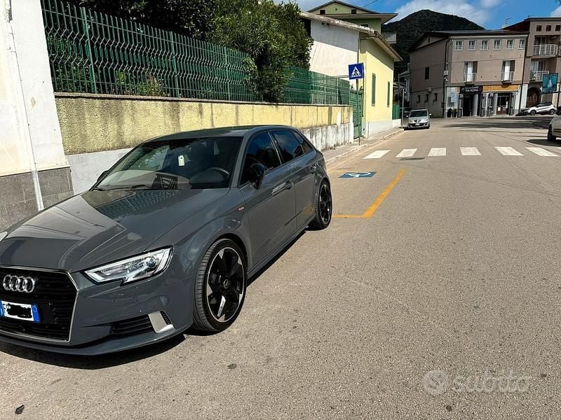 Usado Audi A3 S-Line 150 CV (110 kW) 2018 Gris Berlina
