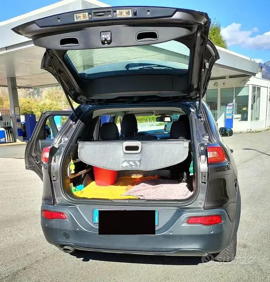 Usata Jeep Cherokee 170 CV (125 kW) 2014 SUV