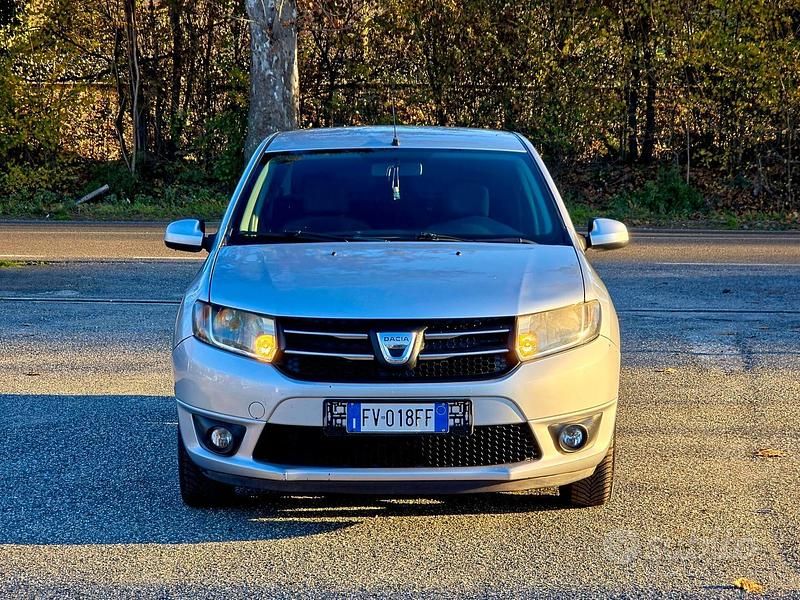 Usata Dacia Logan MCV 75 CV (55 kW) 2012 Grigio Station wagon