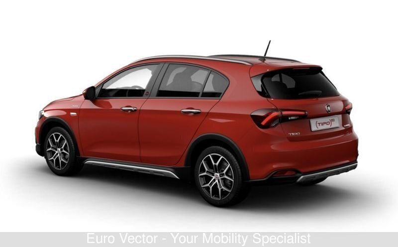 Usata Fiat Tipo Red 131 CV (96 kW) 2022 Rosso Utilitaria