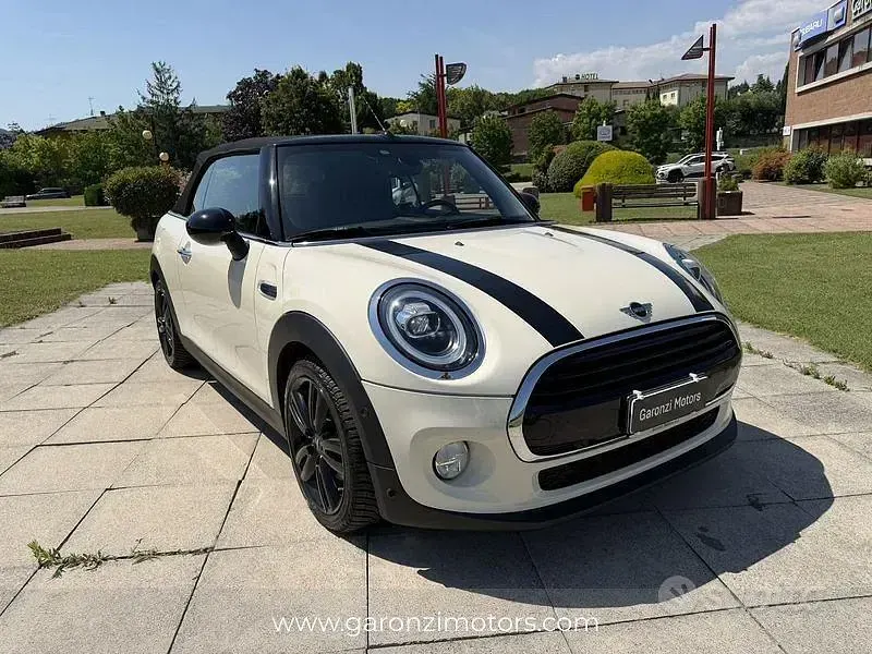 Usata Mini Cooper Cabriolet Hype 136 CV (100 kW) 2019 Beige Cabrio