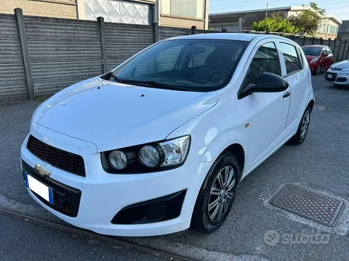 Usata Chevrolet Aveo LS 86 CV (63 kW) 2012 Bianco Berlina