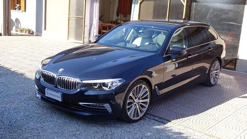 Usata BMW 530 Luxury Line 249 CV (183 kW) 2018 Nero Station wagon