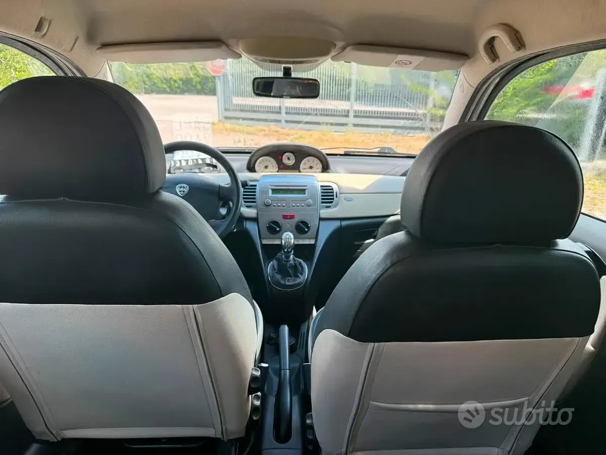 Usata Lancia Ypsilon 77 CV (56 kW) 2009 Marrone Utilitaria