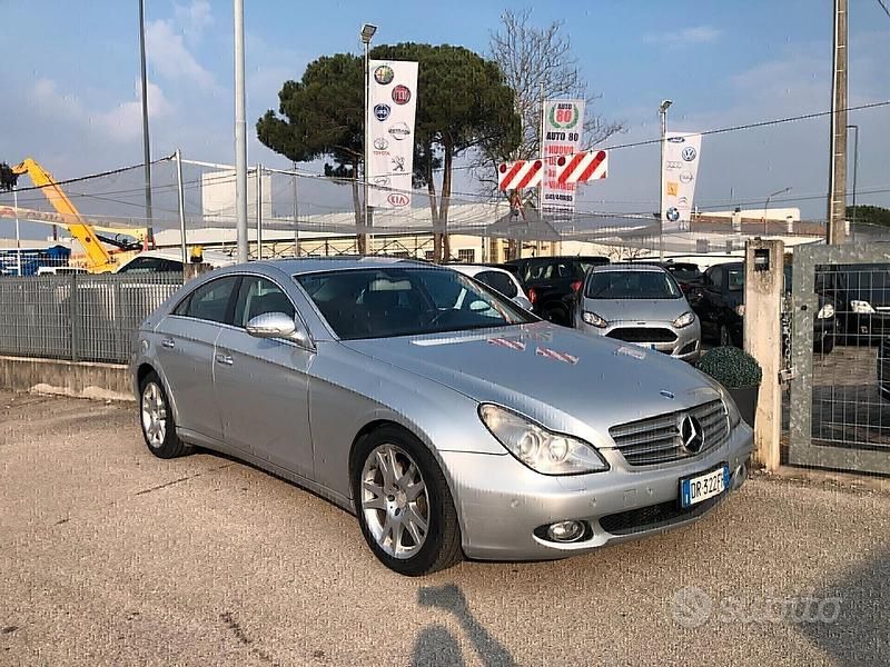 Usata Mercedes CLS320 Chrome 224 CV (164 kW) 2008 Grigio Berlina