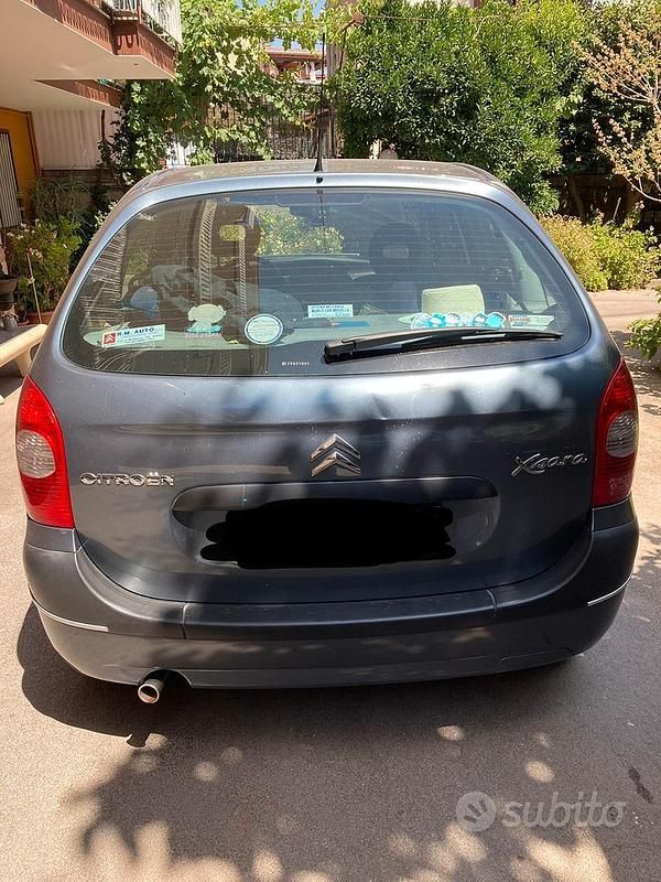 Usata Citroën Xsara Picasso 109 CV (80 kW) 2007 Grigio Monovolume