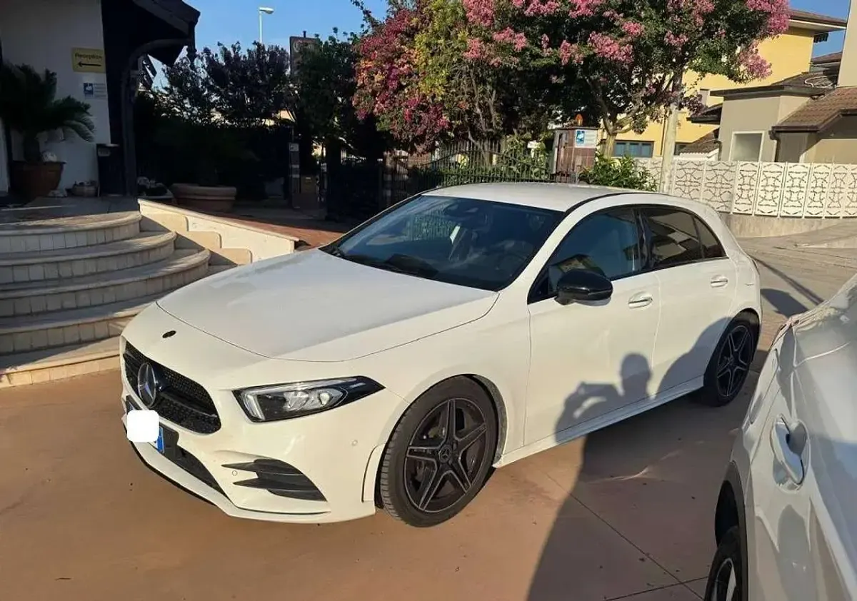 Usata Mercedes A180 Prestige 116 CV (85 kW) 2019 Bianco Berlina