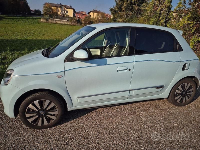 Usata Renault Twingo 60 kW (82 CV) 2022 Blu Utilitaria