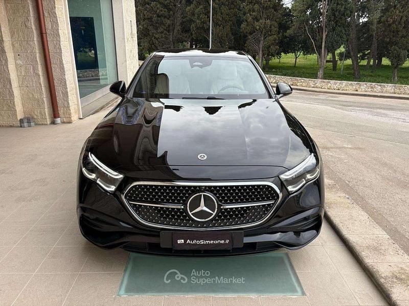 Usata Mercedes E300 AMG 197 CV (144 kW) 2024 Nero Berlina