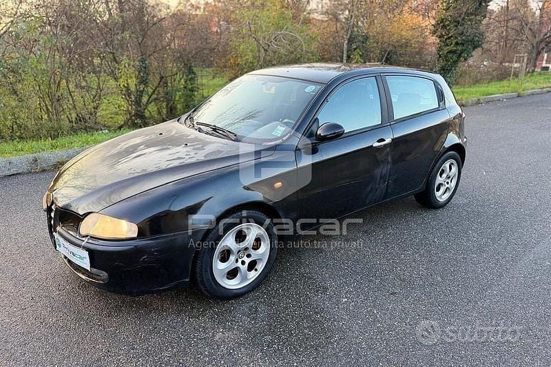 Nero Usata 2007 Alfa Romeo 147 Distinctive Due volumi | 990 € (Ottimo prezzo) - Immagine 1/4