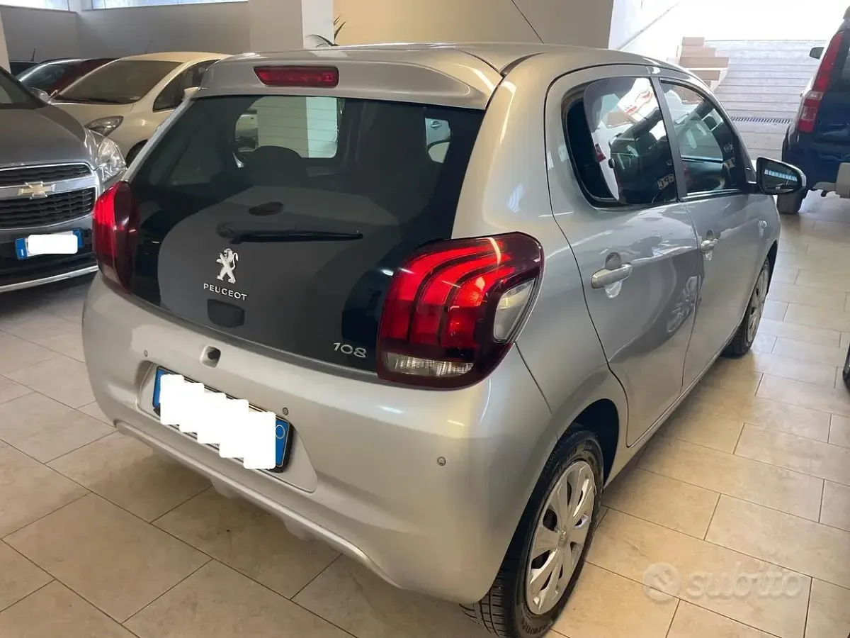 Usata Peugeot 108 Allure 69 CV (50 kW) 2015 Grigio Berlina