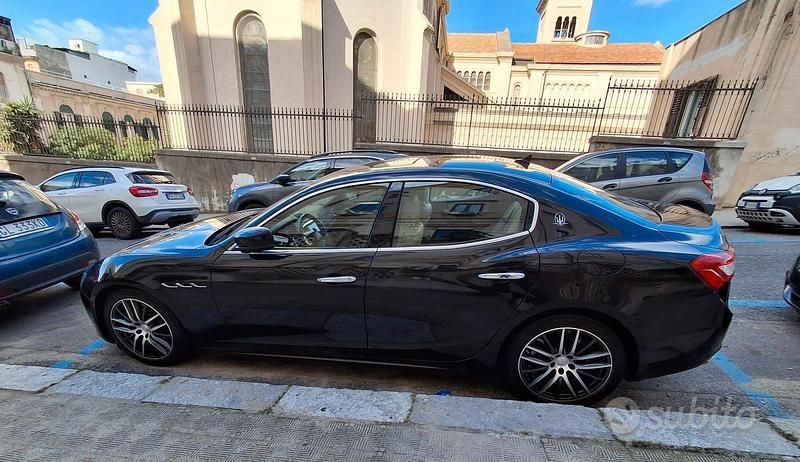 Usata Maserati Ghibli 275 CV (202 kW) 2015 Nero Berlina