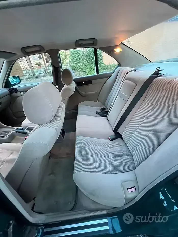 Usata BMW 520 Efficient Dynamics 150 CV (110 kW) 1991 Verde Berlina