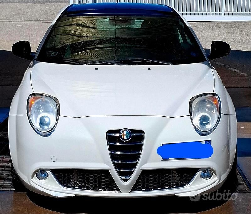 Bianco Usata 2010 Alfa Romeo MiTo Distinctive Due volumi | 5200 € (Molto cara) - Immagine 1/4