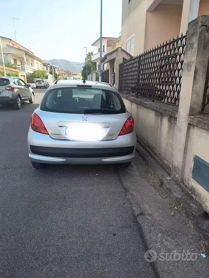 Usata Peugeot 207 68 CV (50 kW) 2009 Berlina