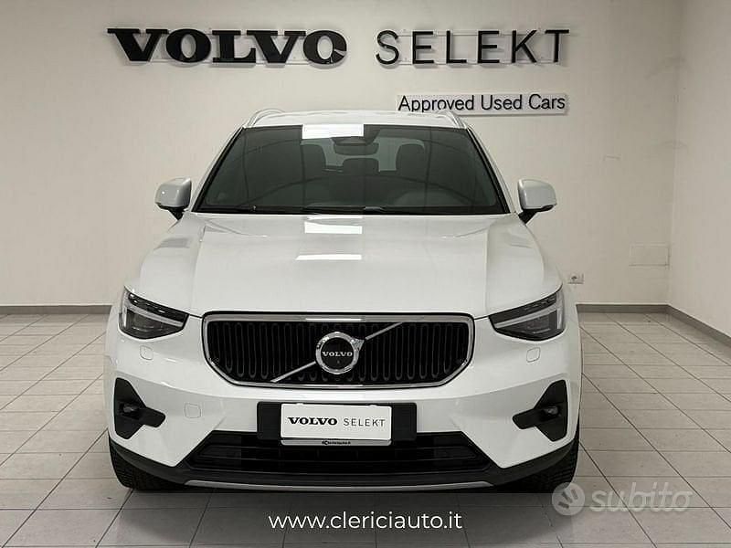 Usata Volvo XC40 Core 163 CV (119 kW) 2025 Bianco SUV