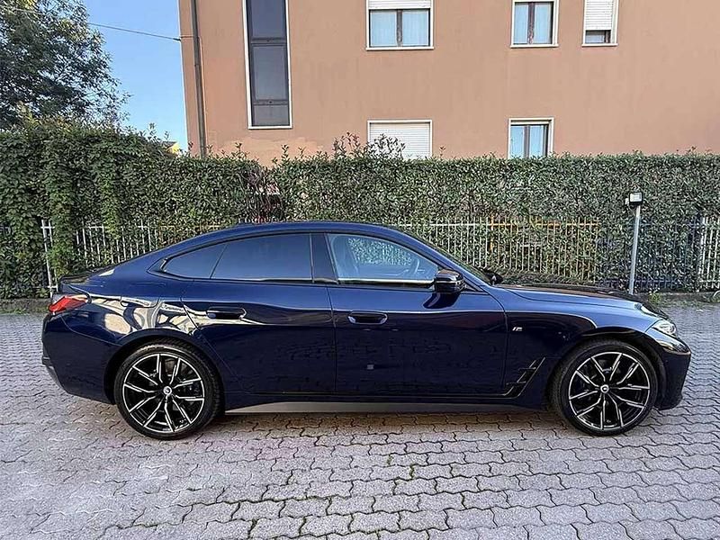 Usata BMW 420 M Sport 190 CV (139 kW) 2022 Blu/azzurro Coupé