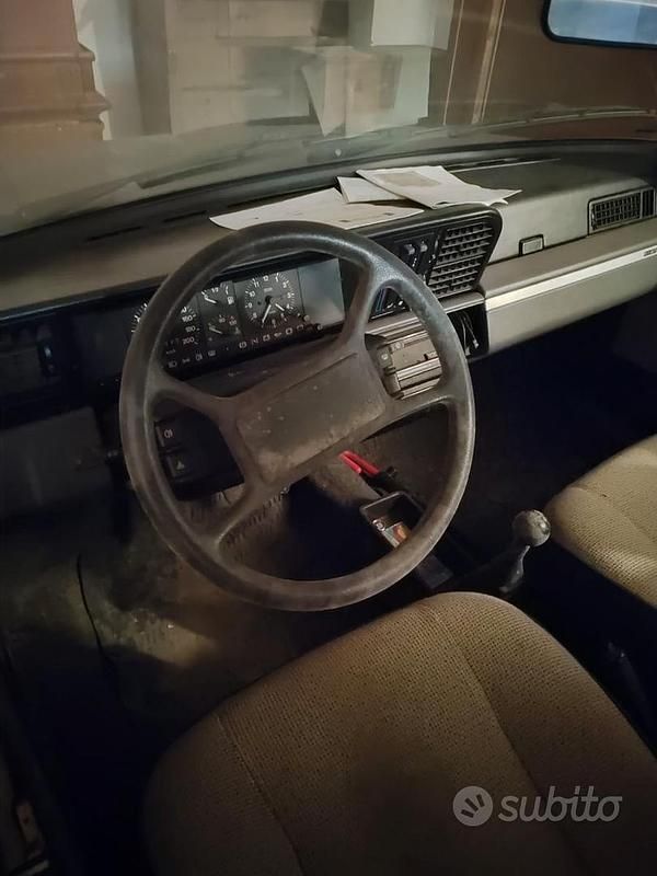 Usata Fiat Regata 65 CV (47 kW) 1987 Grigio Berlina