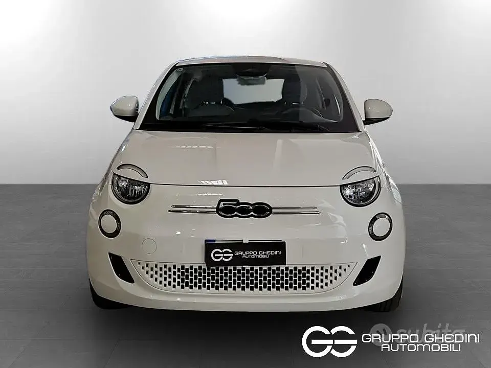 Usata Fiat 500e La Prima 42 kW (58 CV) 2023 Bianco Berlina