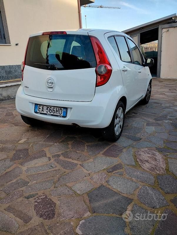 Usata Opel Agila 86 CV (63 kW) 2009 Bianco Utilitaria